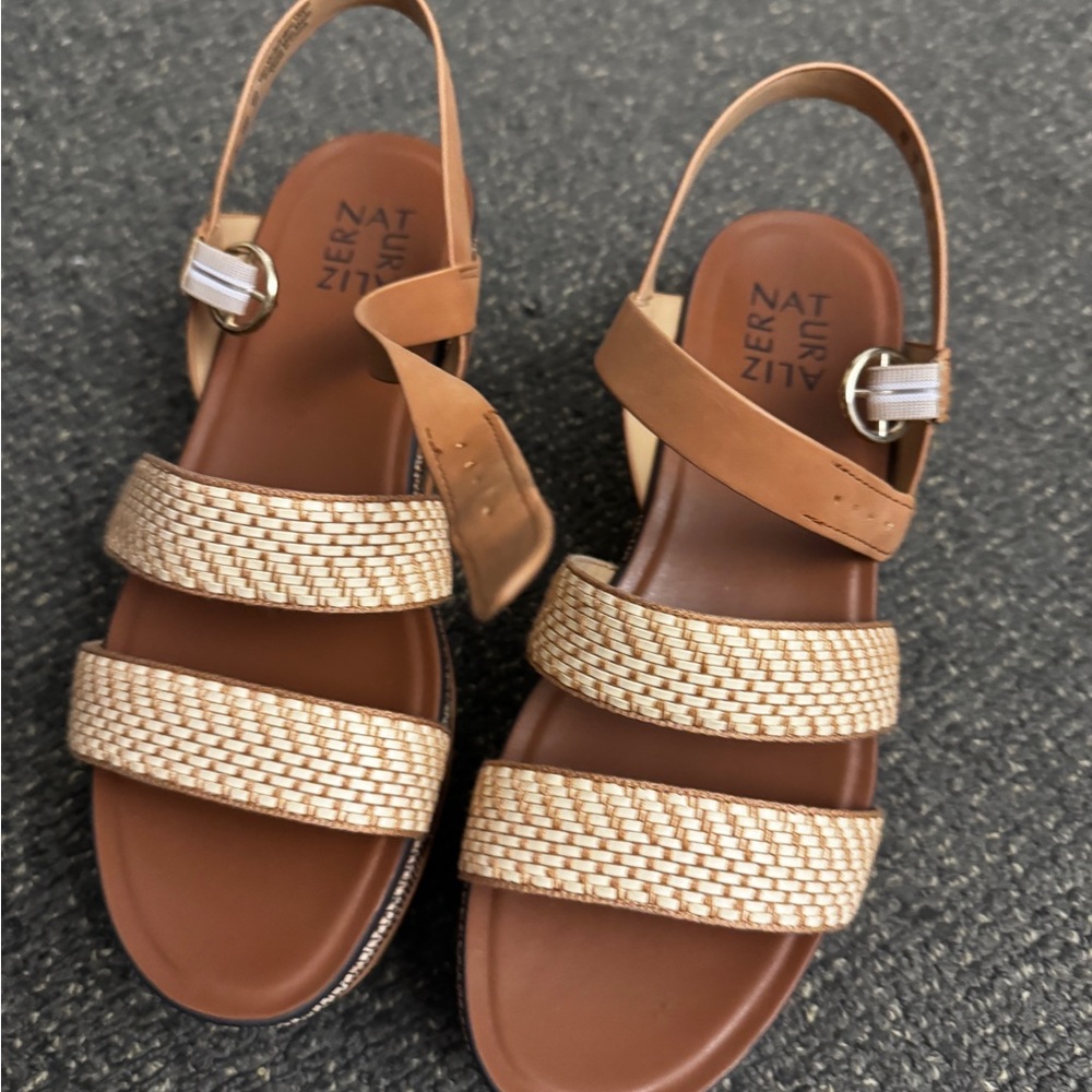 New Naturalizer Tan Brown Sandals with Woven Straps never worn - Picture 4 of 7